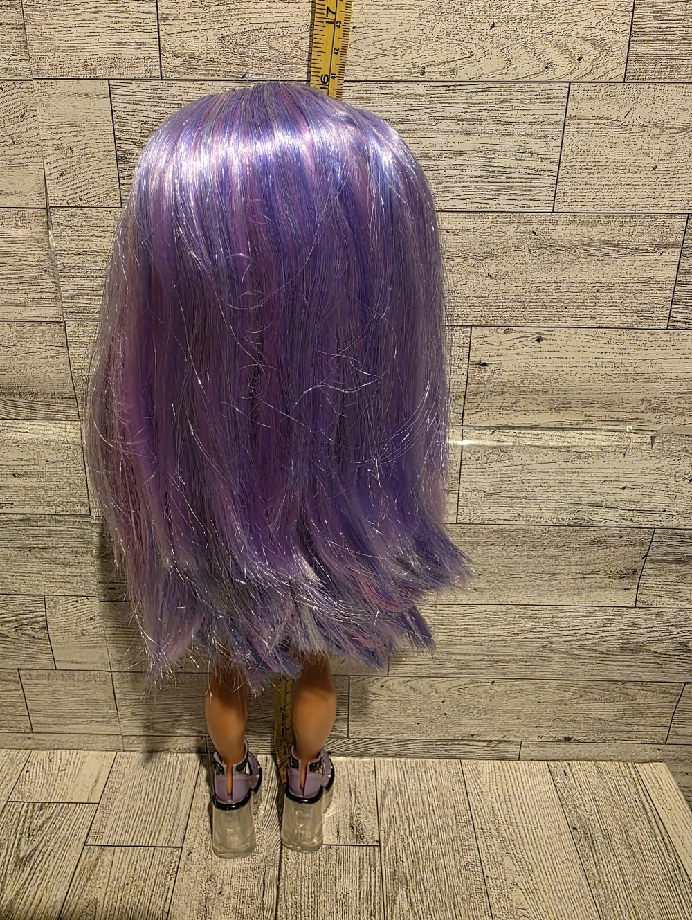 Purple Fashion Doll with Shiny Hair and Stylish Outfit - Picture 3 of 3